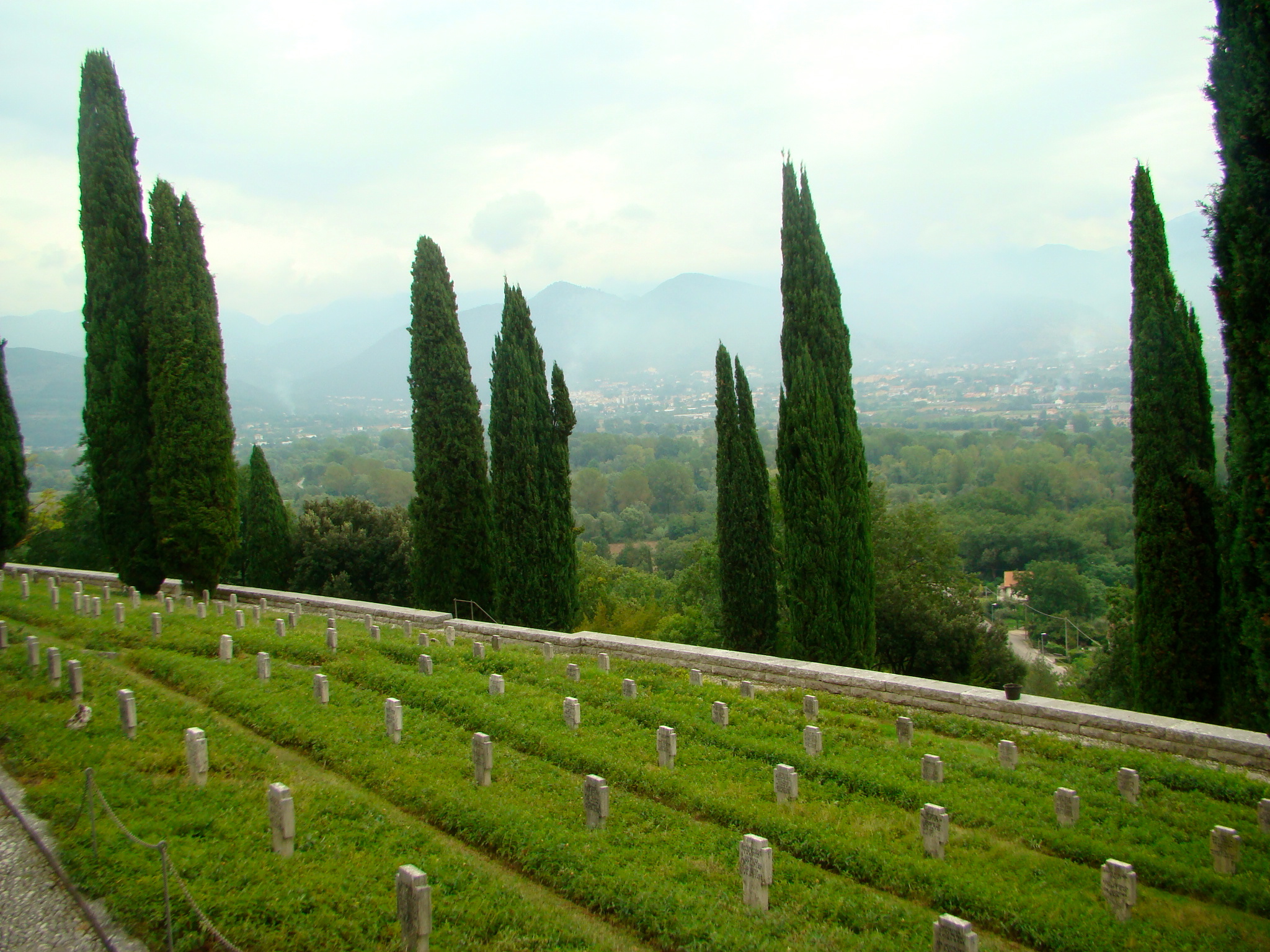 Vue du cimetière allemand à Cassino