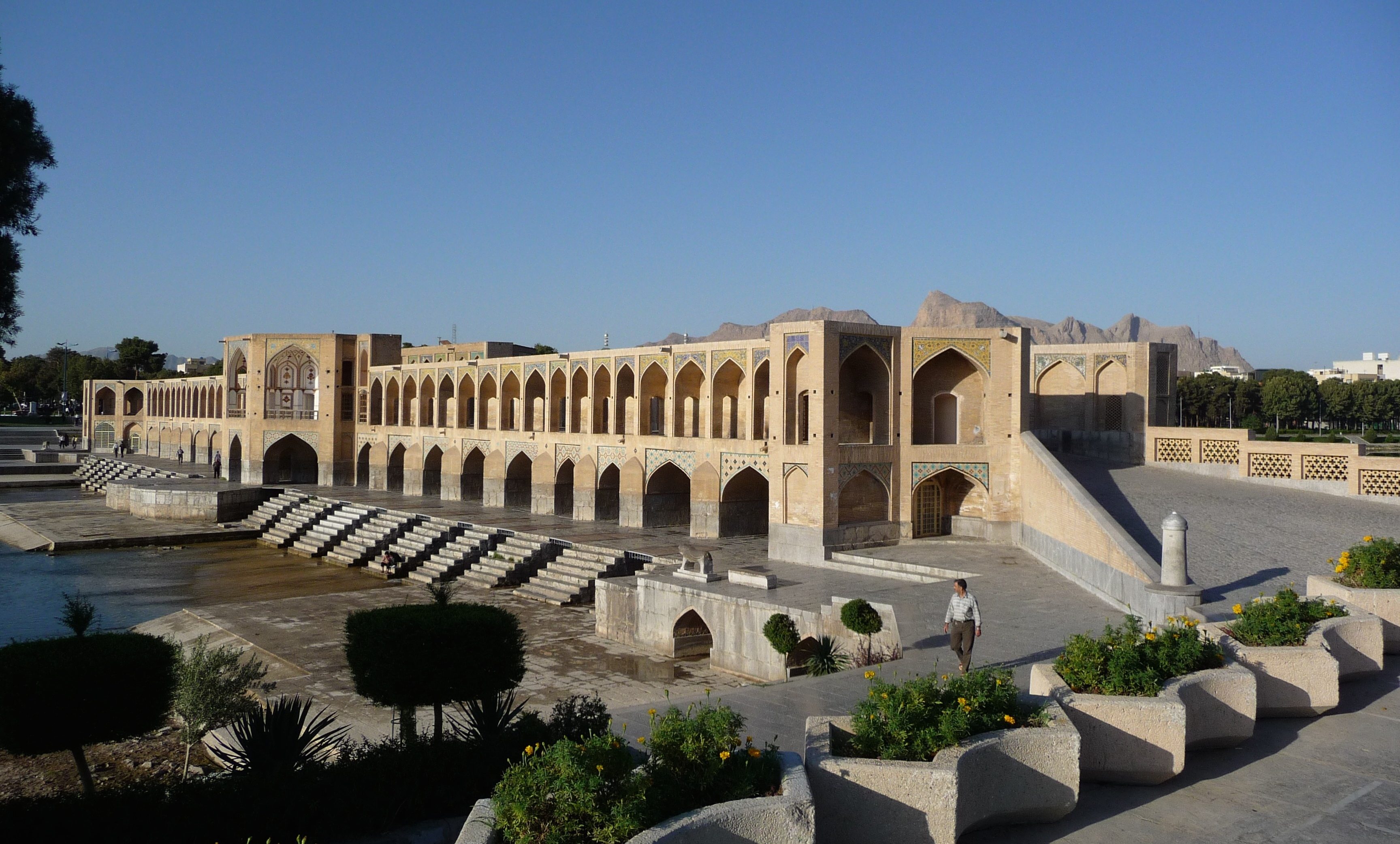 Ispahan, pont des trente-trois arches
