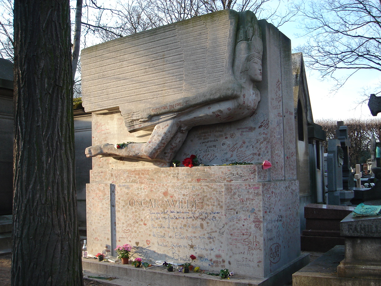 Tombe d'Oscar Wilde